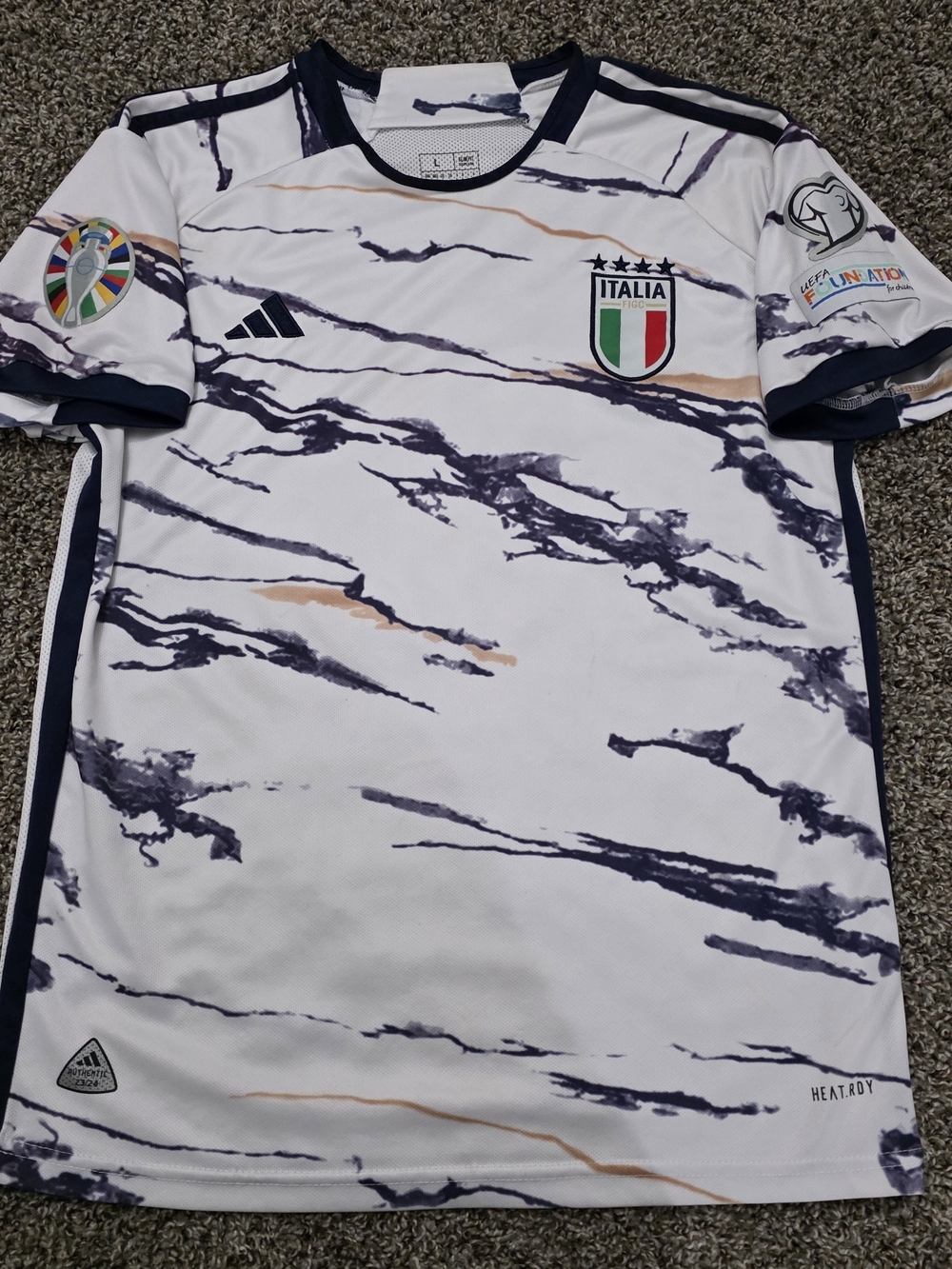 ITALY FUTBOL AWAY JERSEY ADIDAS BRAND W/ OFFICIAL PATCHES, SOCCER SIZE L - EDGAR